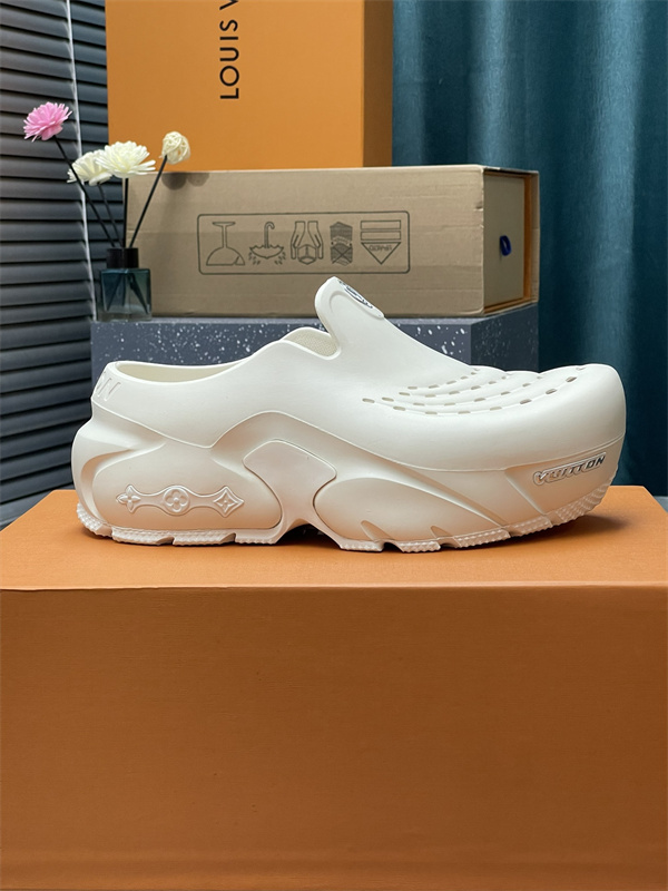 LV1S 002