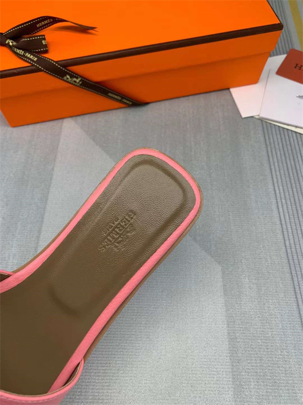 H Slipper