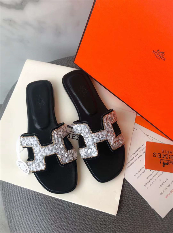 H Slipper