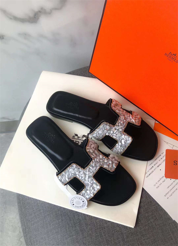 H Slipper