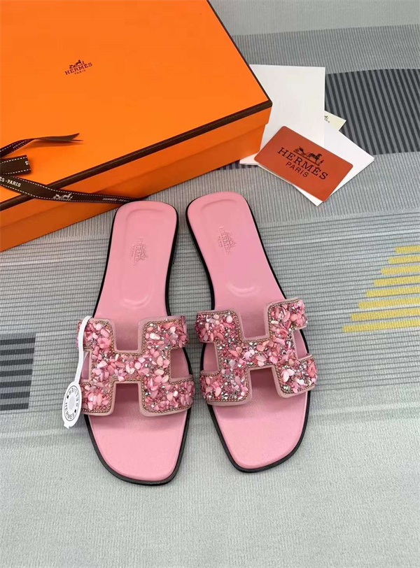 H Slipper