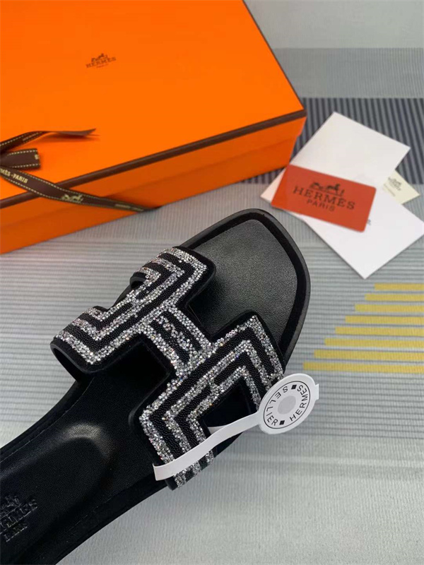 H Slipper
