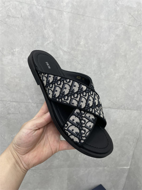 Dr Slipper