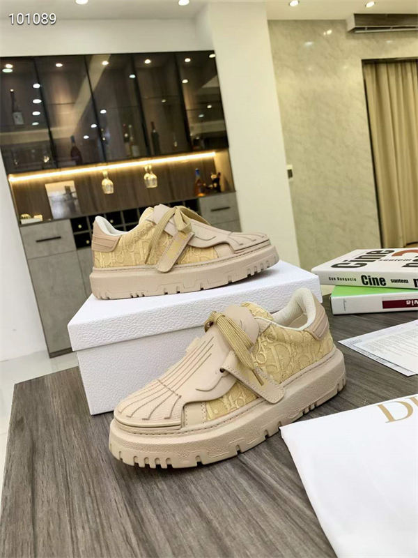 Dr Sneaker