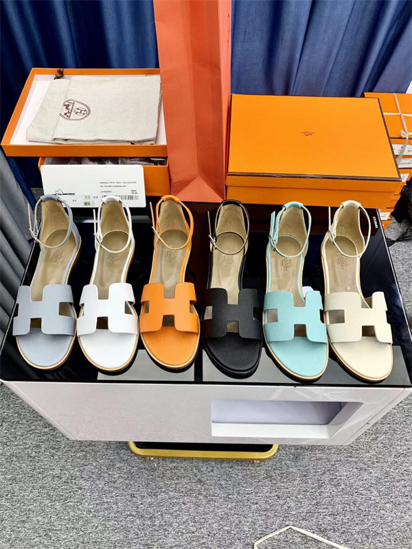 H Slipper