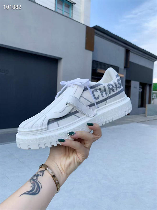 Dr Sneaker