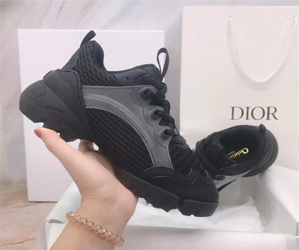 Dr Sneaker