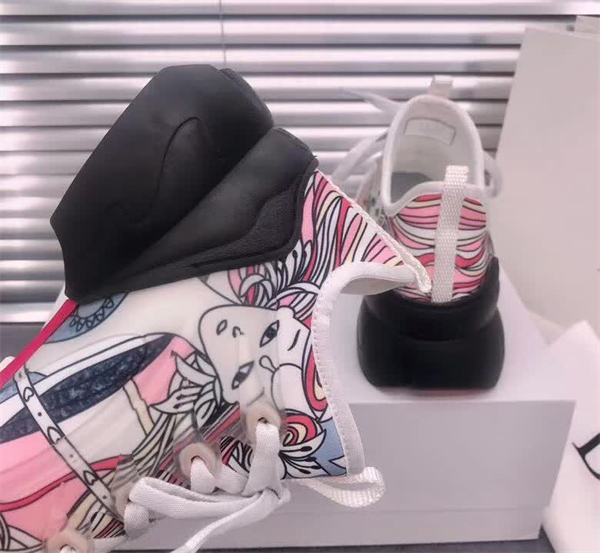 Dr Sneaker