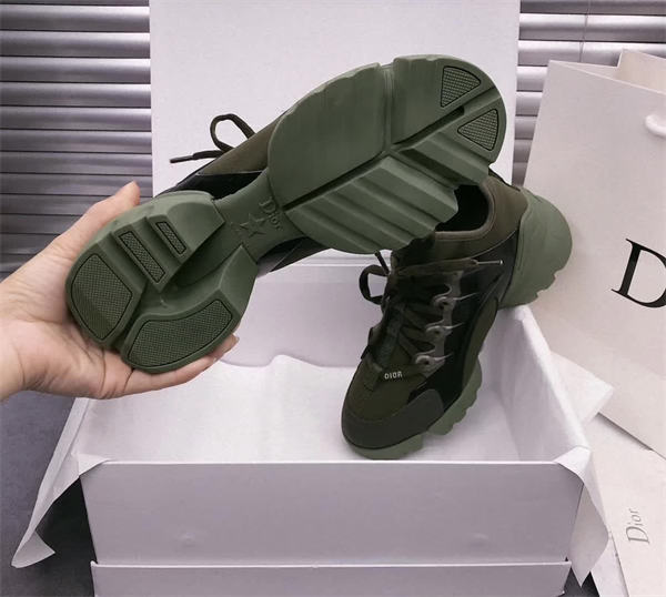Dr Sneaker