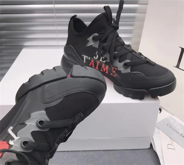 Dr Sneaker