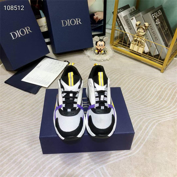 Dr B22 Sneaker