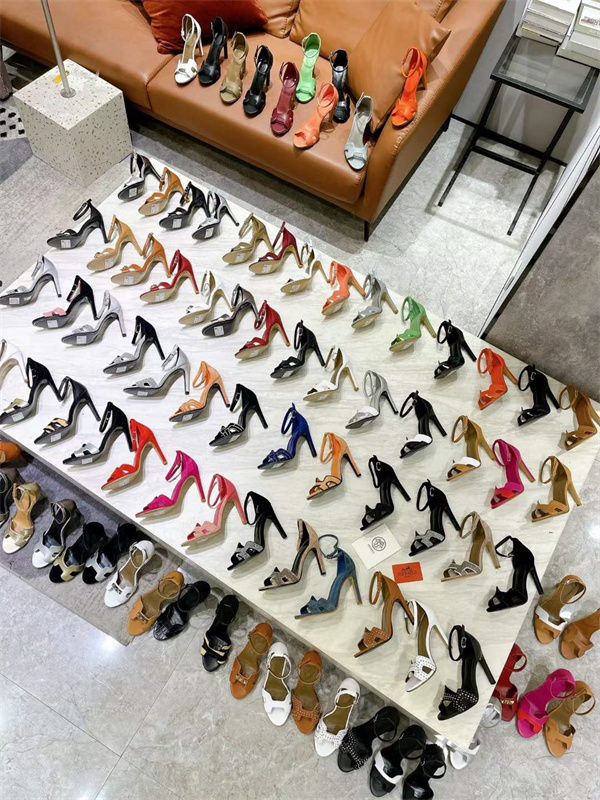 H Sandals