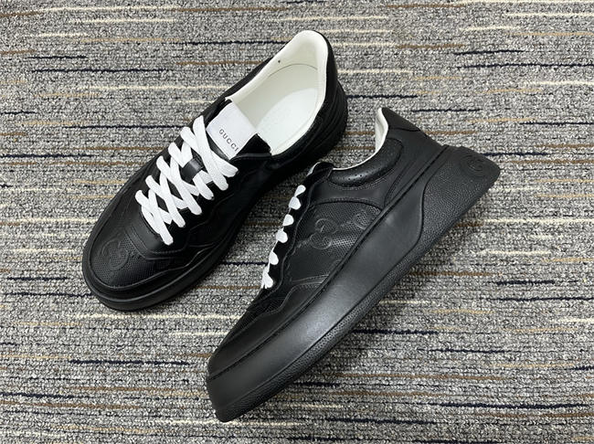 Gvc*1 Low Top Sneaker 17