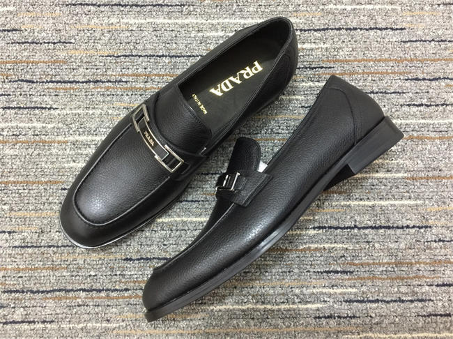 Pra*a Loafer 2