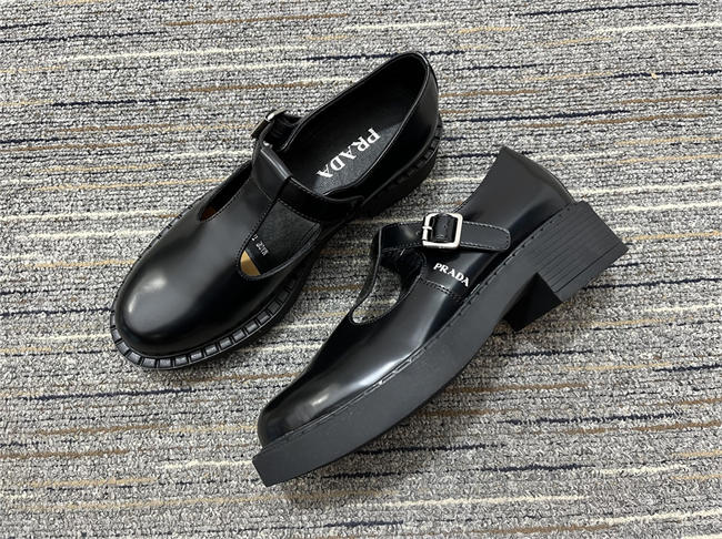 Pra*a Loafer Women  5