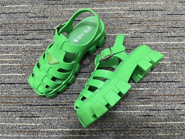 Pra*a Slipper 10