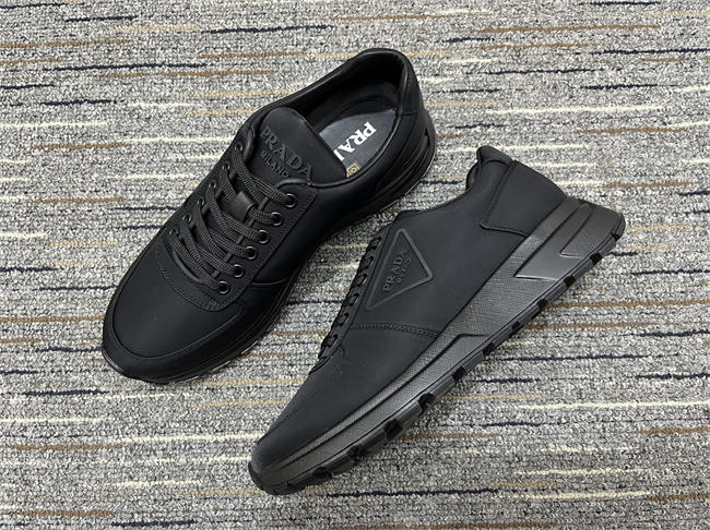 Pra*a Sneaker 11