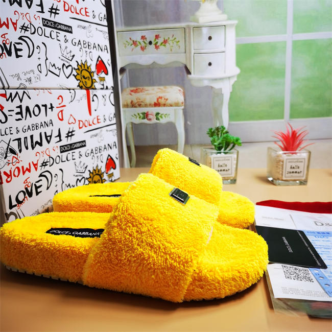 DG slipper 4