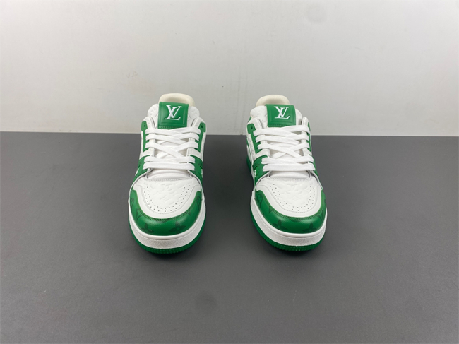 L0vis Vvtt0n LV trainer