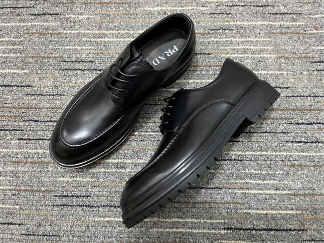 Pra*a Loafer  9