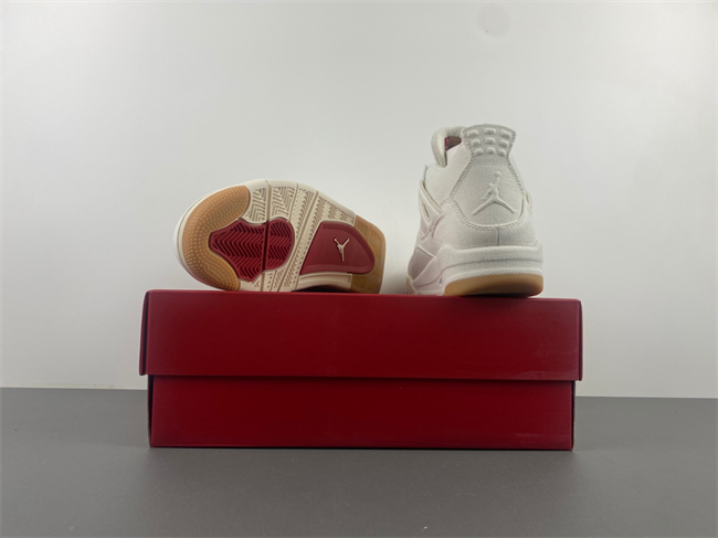 Levi’s x Air Jordan 4 “White” AO2571-100