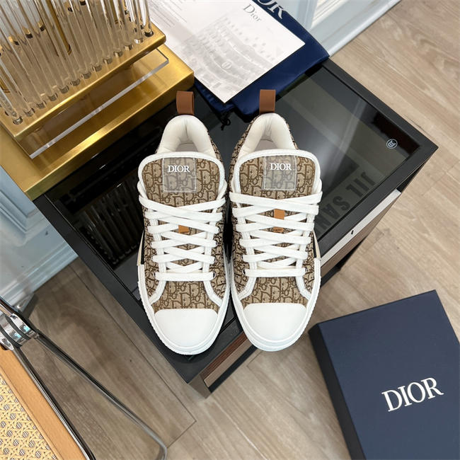 D10r B23 Low Top