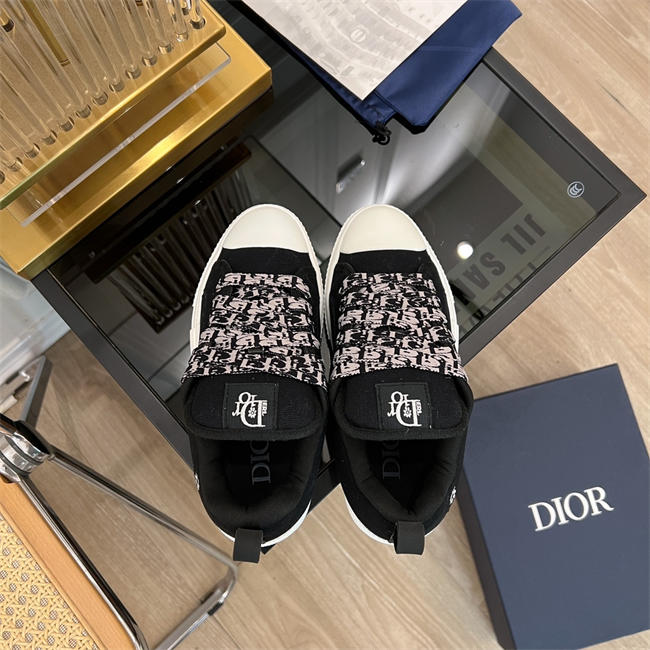 D10r B23 Low Top