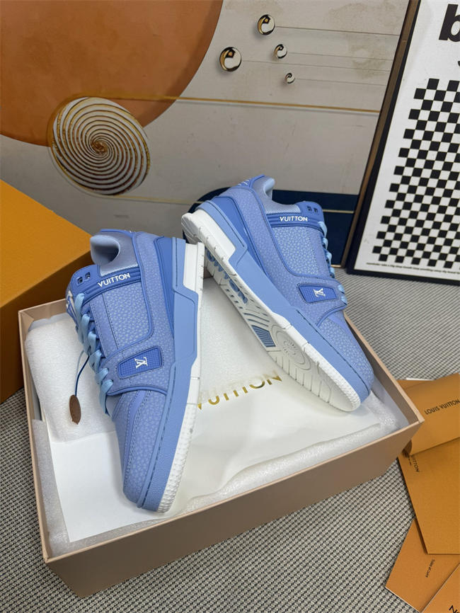 Lv Trainer Sneaker