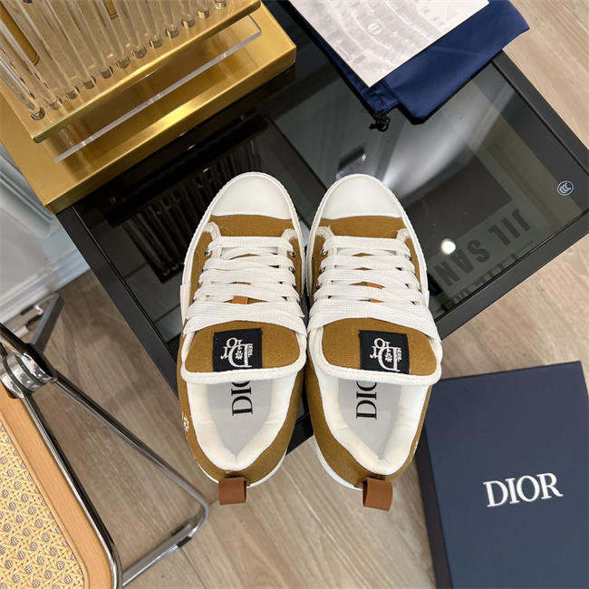 D10r B23 Low Top