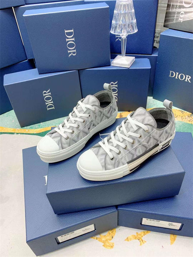 D10r B23 Sneaker