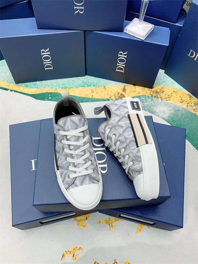 D10r B23 Sneaker