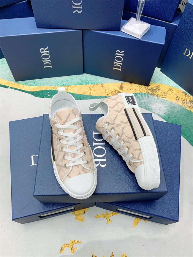 D10r B23 Sneaker