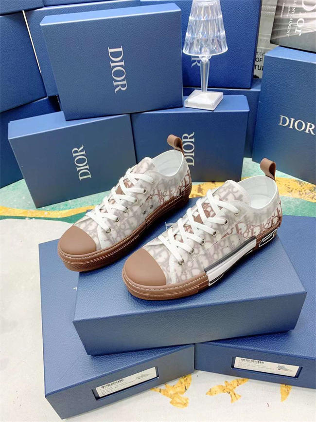 D10r B23 Sneaker