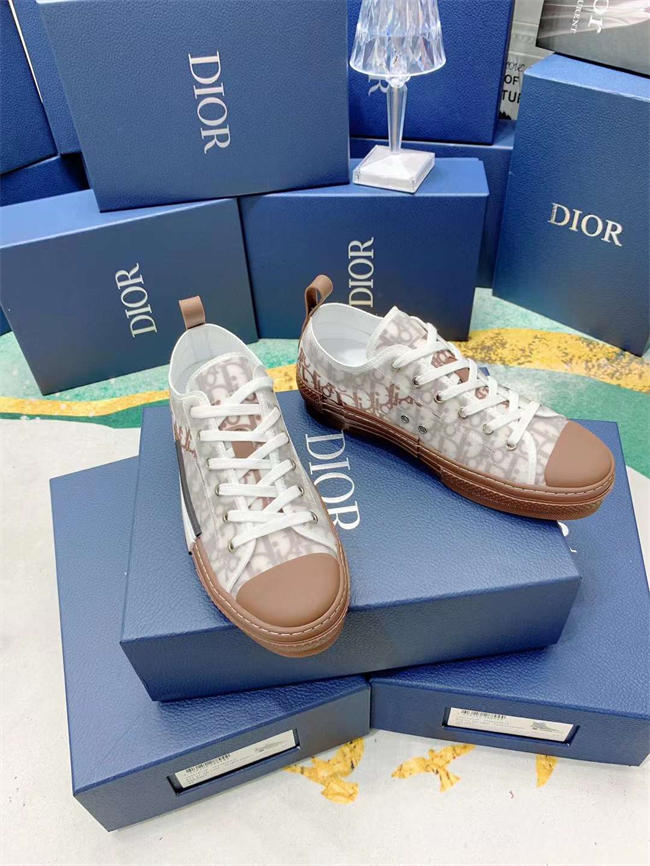 D10r B23 Sneaker