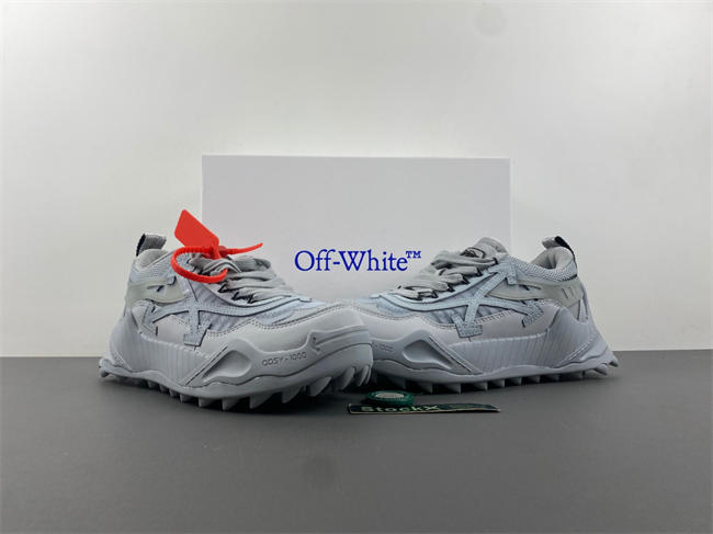 Off-White c/o Virgil Abloh