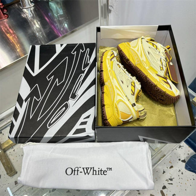 OFF-WHITE Be Right Back