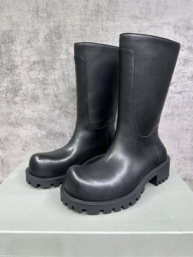 Ba1en*iaga Boot