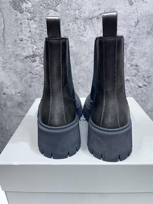 Ba1en*iaga Boot