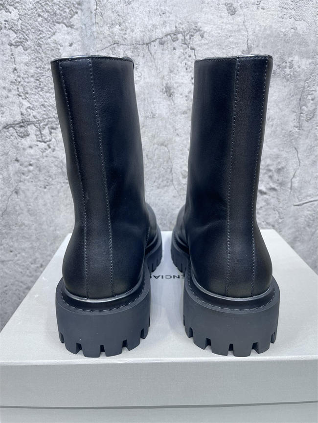 Ba1en*iaga Boot