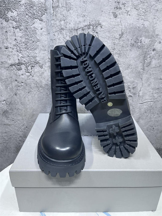 Ba1en*iaga Boot