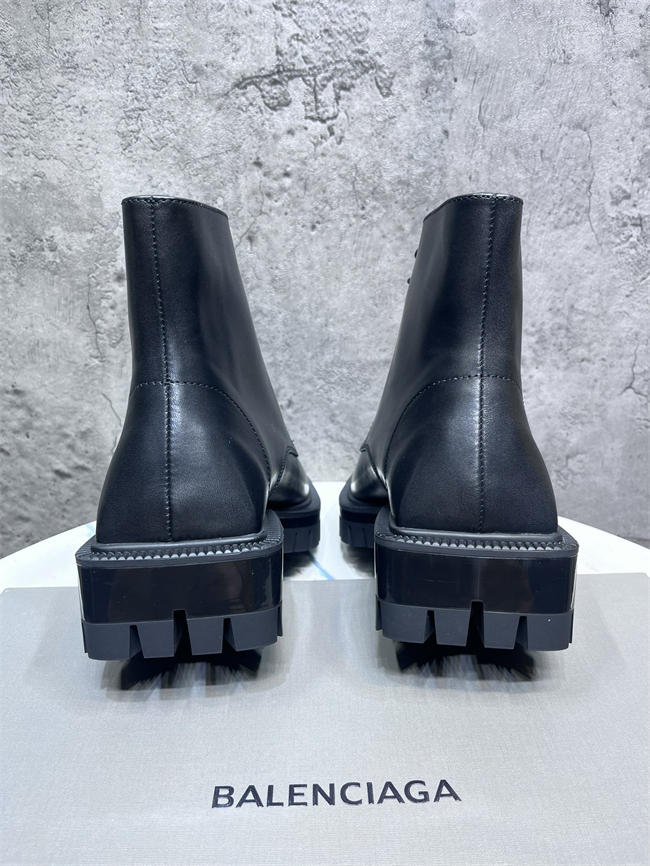 Ba1en*iaga Boot
