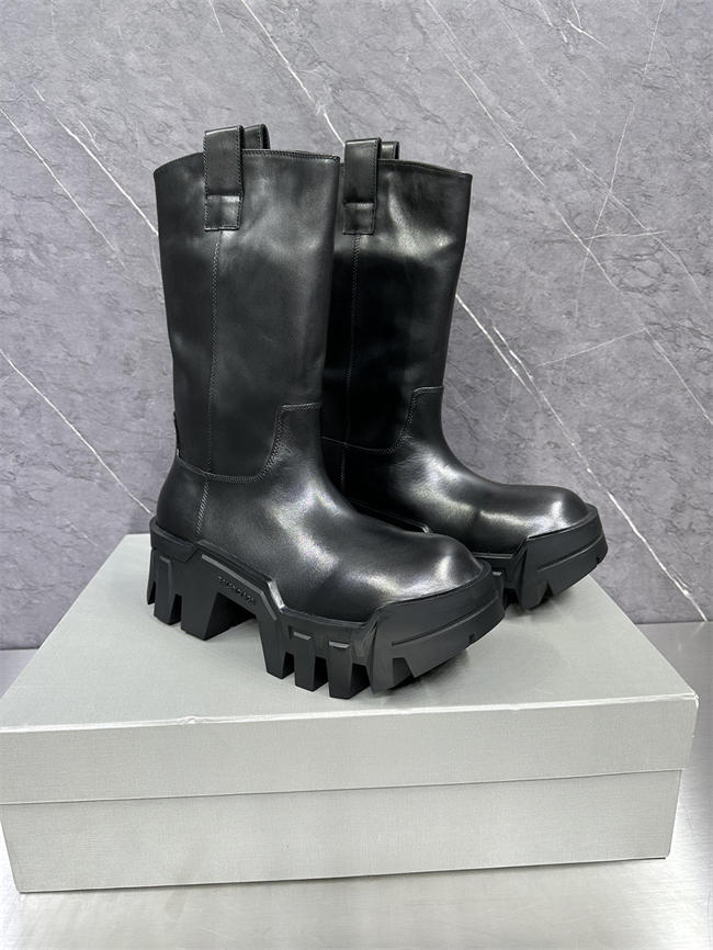 Ba1en*iaga Boot