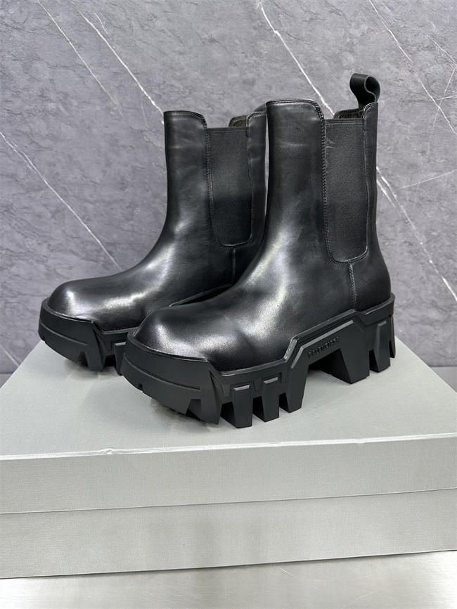 Ba1en*iaga Boot