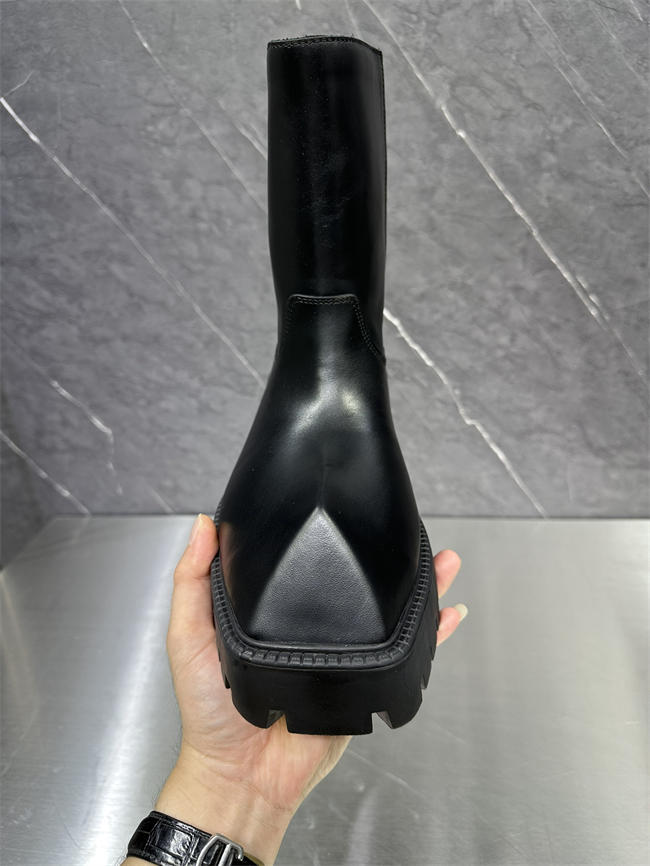 Ba1en*iaga Boot