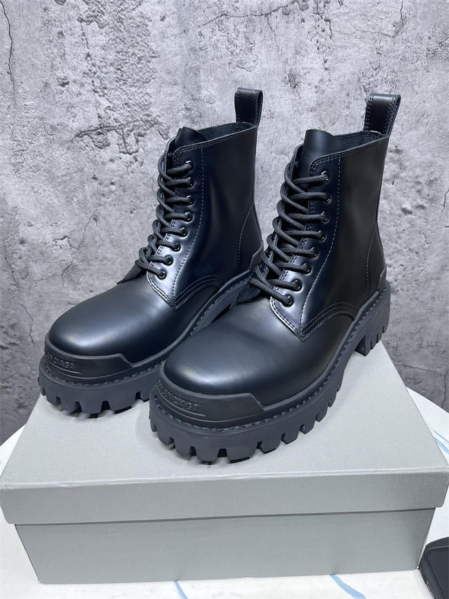 Ba1en*iaga Boot