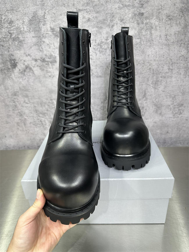 Ba1en*iaga Boot