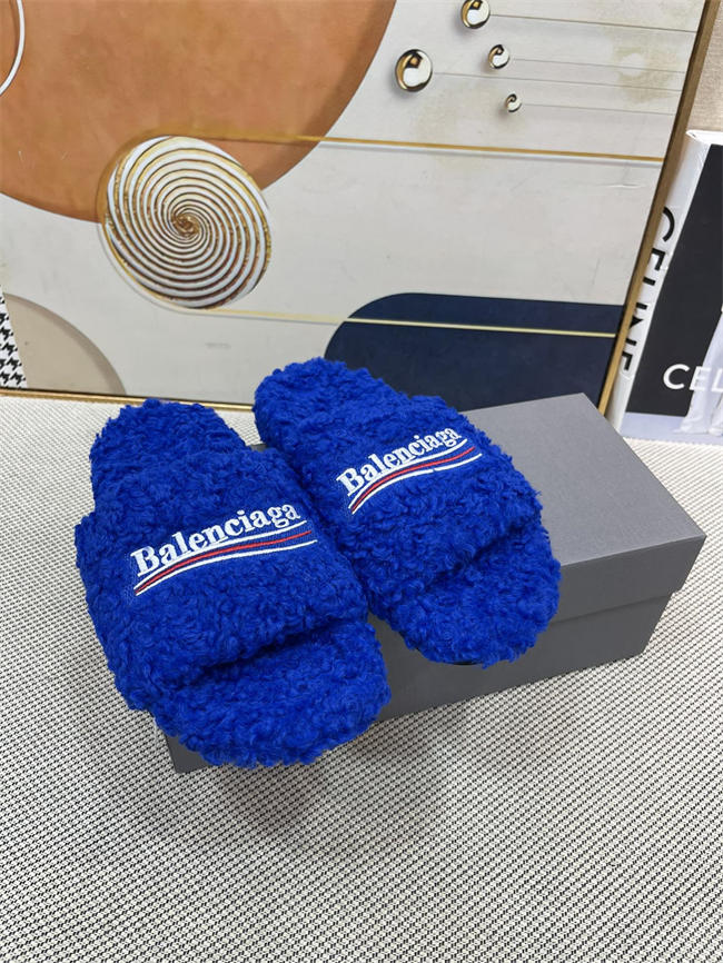 Ba1en*iaga Furry Slide Sandal
