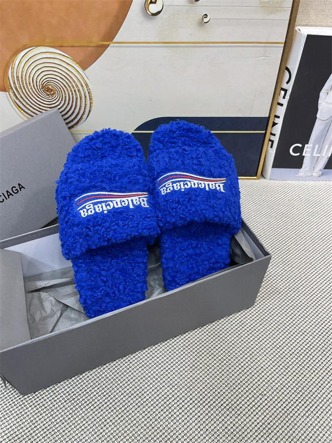Ba1en*iaga Furry Slide Sandal