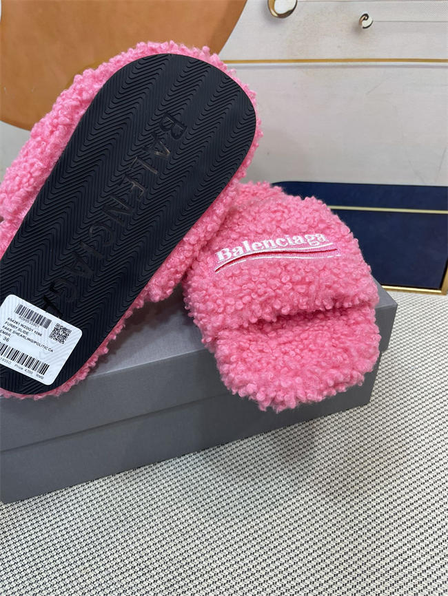 Ba1en*iaga Furry Slide Sandal