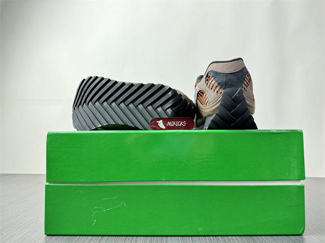B0tt*ga Ven*ta Orbit Surf 741357 V2X40